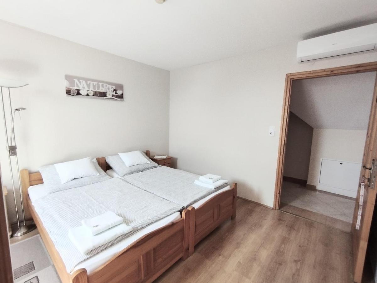 Eckhardt Vendeghaz Hotel Villany Ngoại thất bức ảnh