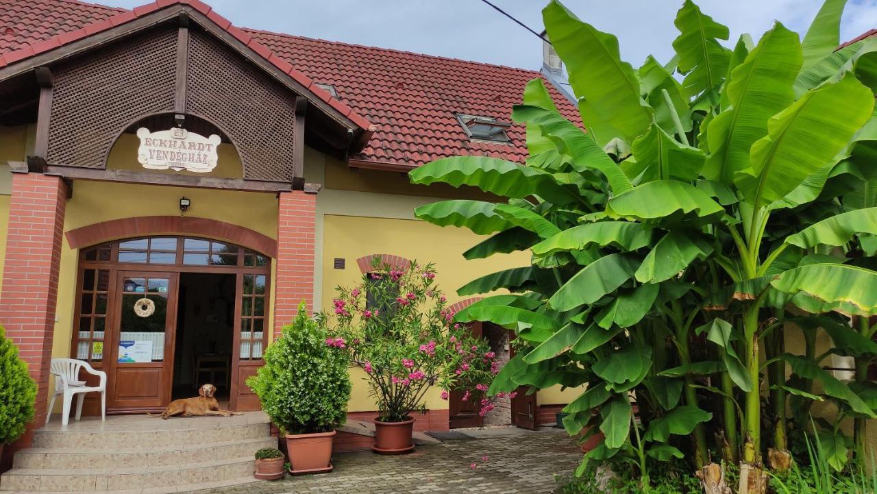 Eckhardt Vendeghaz Hotel Villany Ngoại thất bức ảnh