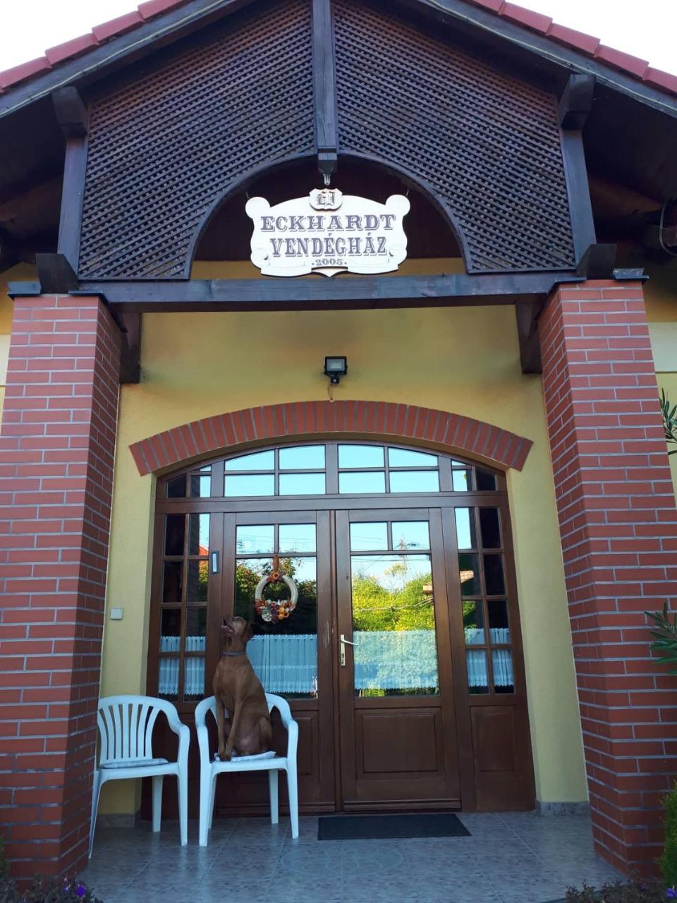 Eckhardt Vendeghaz Hotel Villany Ngoại thất bức ảnh